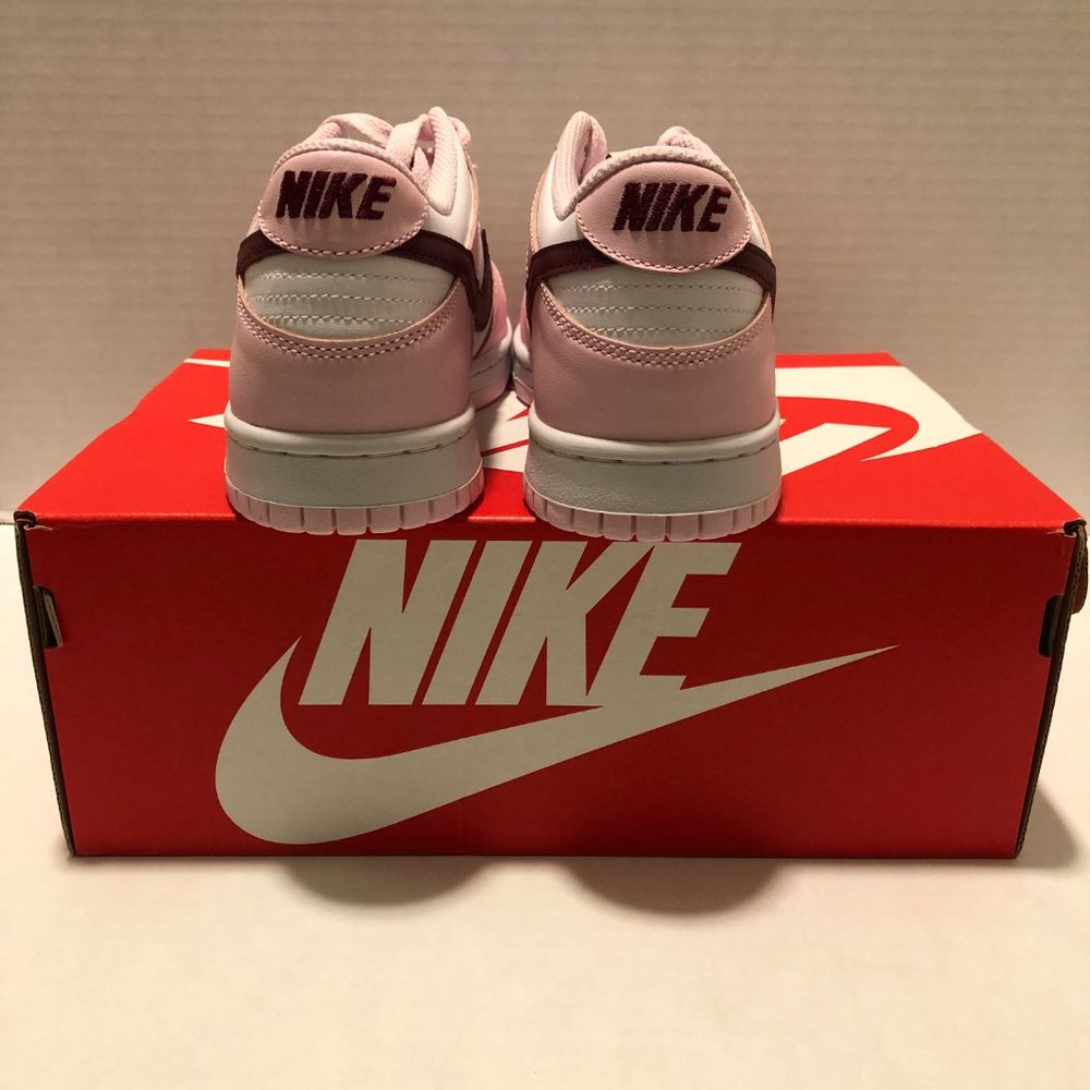 Nike Dunk Low - Picture 3 of 5